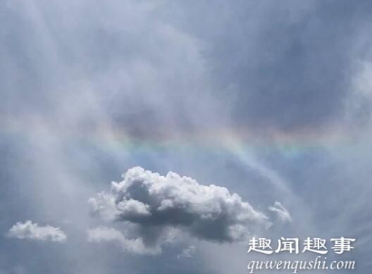 北京同时出现日晕和七彩云 画面曝光实在太美丽了