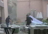 黎巴嫩新娘爆炸后重返婚礼现场 画面曝光实在让人难过