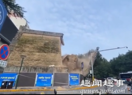 西安超600年古城墙轰然坍塌 直接砸向过路公交车现场画面实在太吓人
