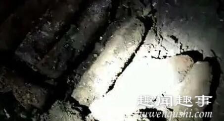 近日,中用仔细黑龙江一村民在家中用挖机挖出了4个30厘米长的铁疙瘩,仔细看后吓得立马报警