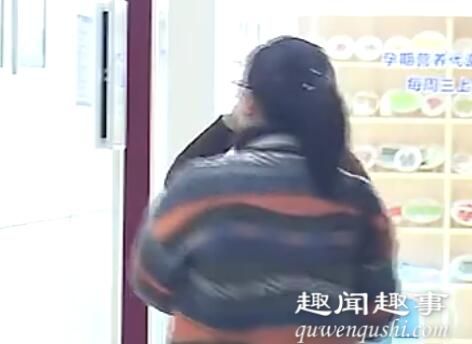近日,孕周医生浙江一位怀孕37周的准妈妈去做产检,医生听到胎儿心跳后吓出冷汗。妈妈