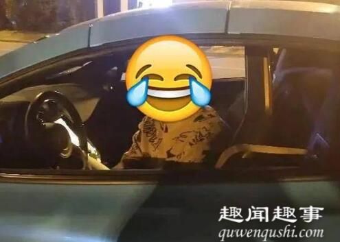 近日,现辆浙江高速上出现一辆价值900万的豪车,交警将其拦下,一查驾驶员身份出人意料