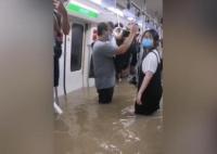 郑州地铁被困者讲述惊魂120分钟 背后真相实在让人惊愕