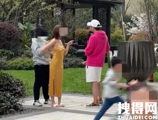 杭州一小区网红裸背拍照宝妈担心带坏孩子 原因竟是拍照这样太无语了