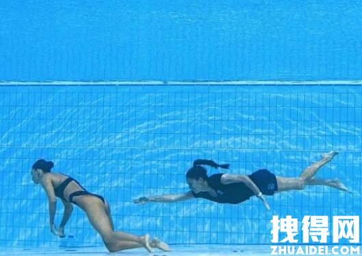 美国花游女将泳池昏厥 沉入水底 究竟是怎么回事？