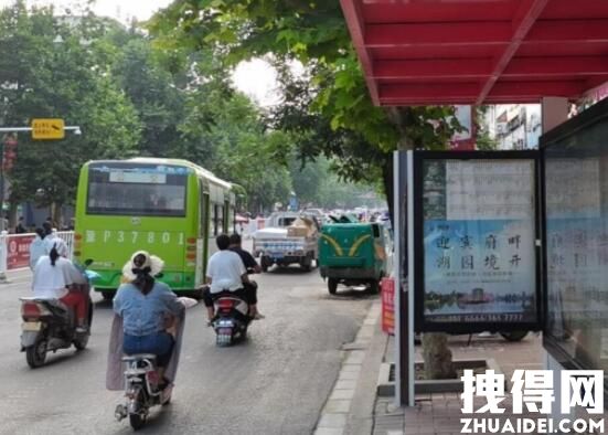 河南郸城县公交停运:发不起工资 背后真相实在让人惊愕