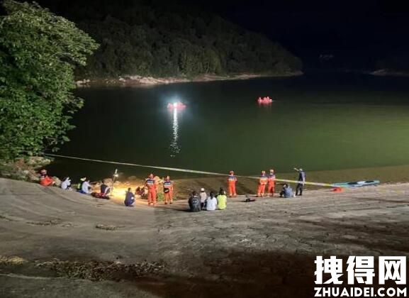 南京一女子水库玩桨板溺亡 究竟是怎么回事？