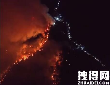 震撼航拍看重庆救援山火的援山人有多少 画面曝光简直太震撼了